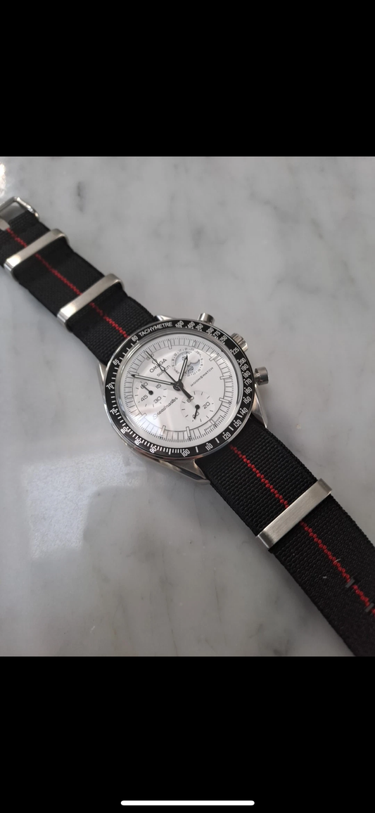 MoonMod Snoopy Moonphase In White