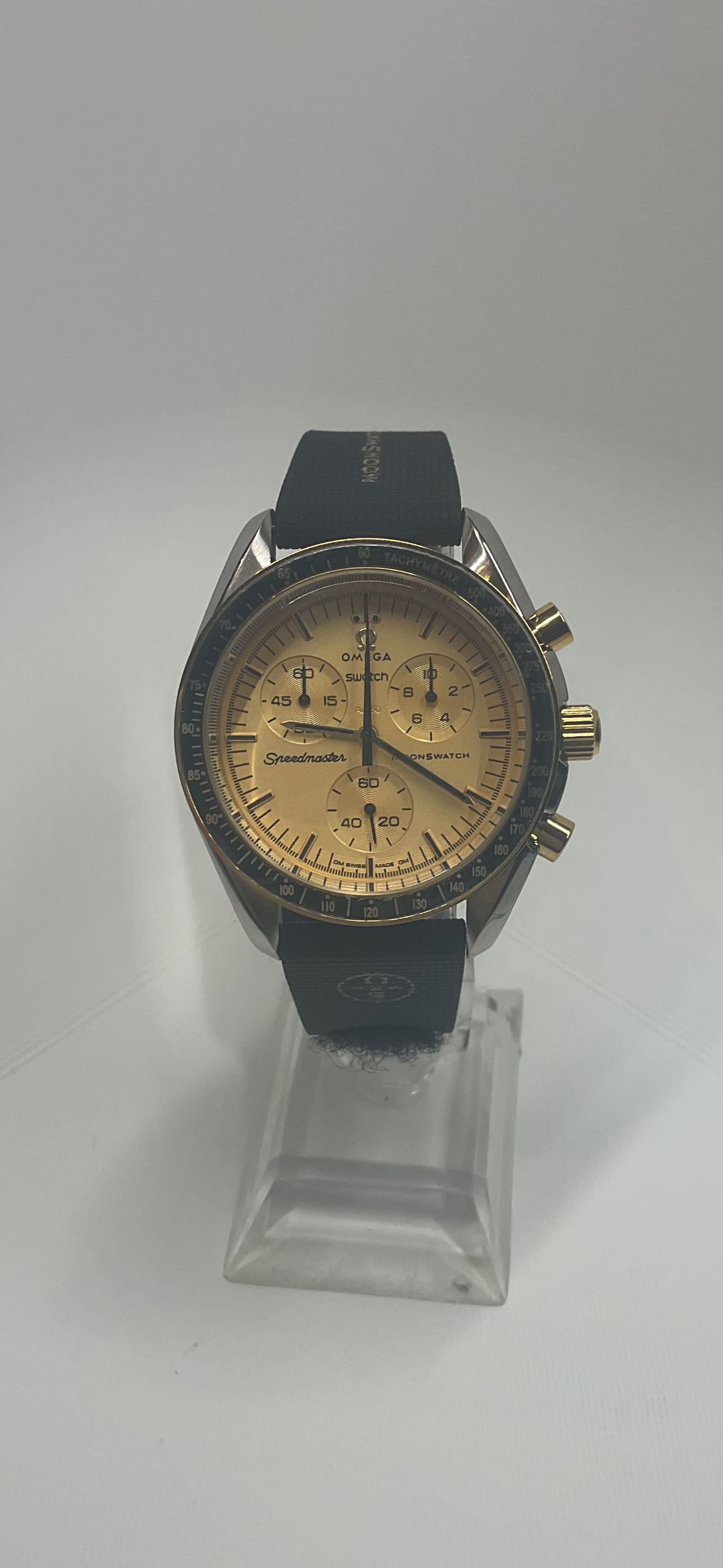Mission To The Moon 1969 Gold Edition – Metal MoonSwatch
