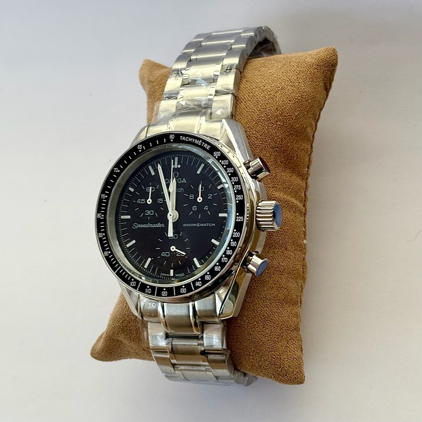 Mission to the moon decorated caseback