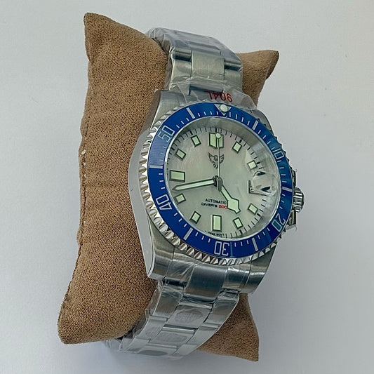 40mm Blue Divers Watch