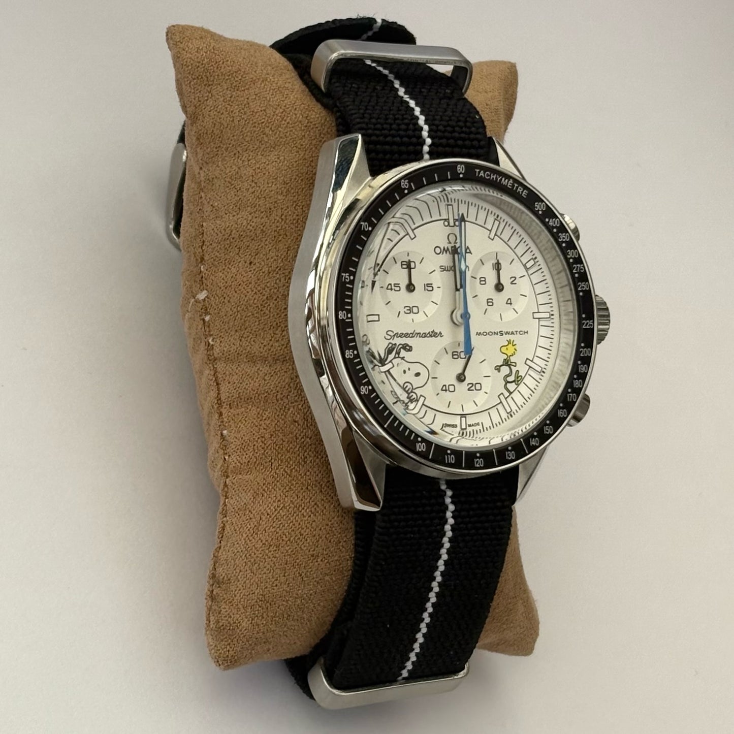 MoonMod Snoopy Concept – White
