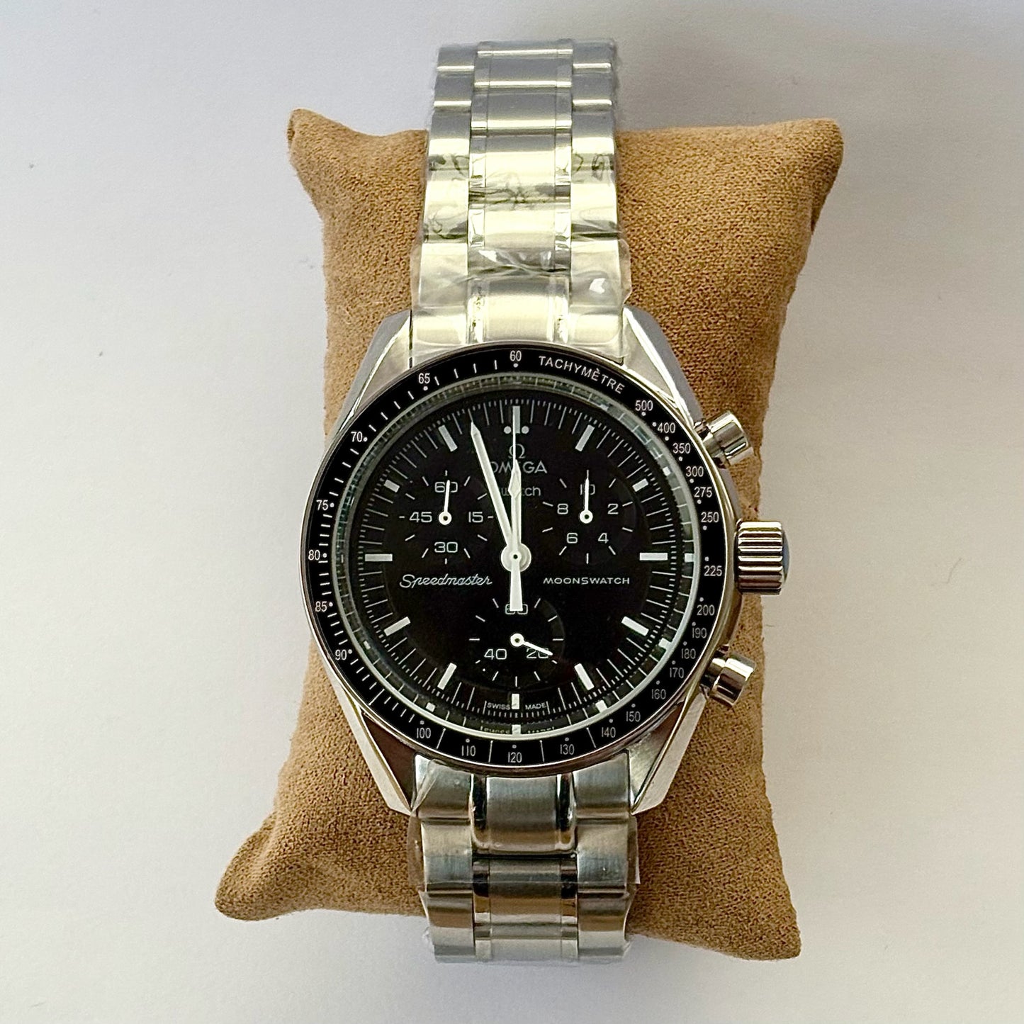 Mission to the moon decorated caseback