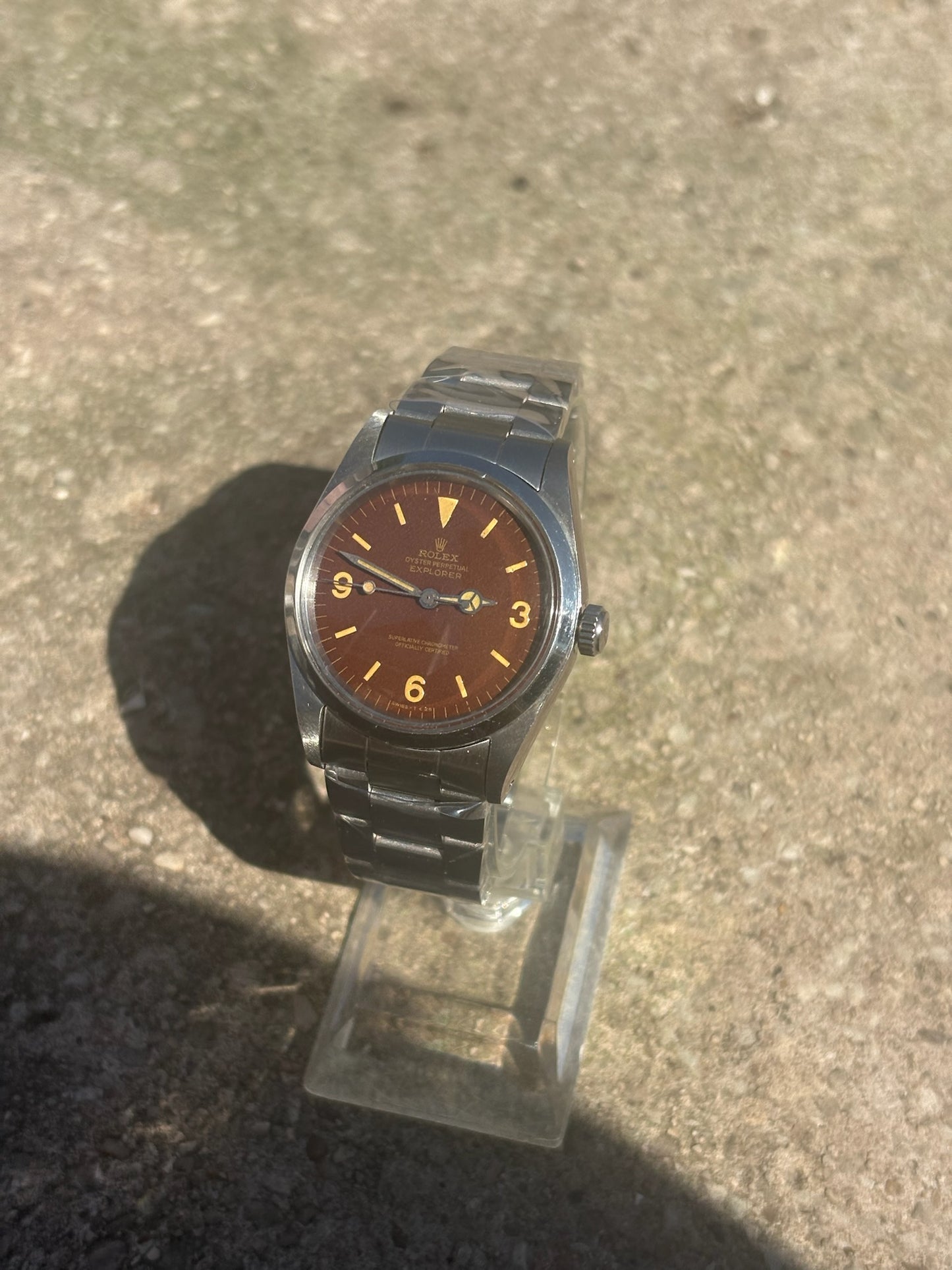 1016 Tropical Dial Vintage Explorer