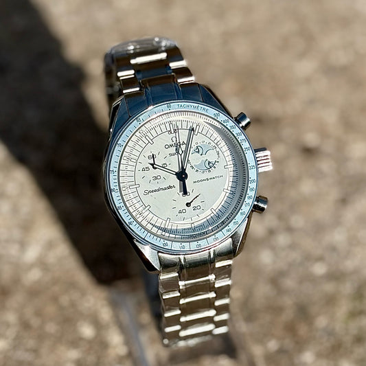 MoonMod Snoopy Moonphase In White Metal Moonswatch
